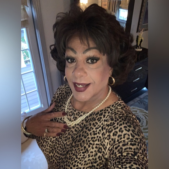 Meet Your Posher - Picture 9 of 16